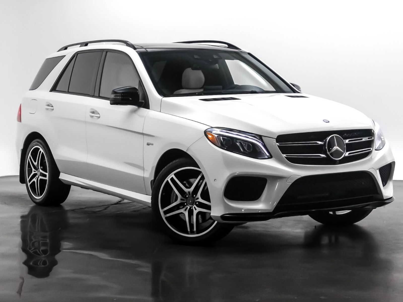 Certified Pre Owned 17 Mercedes Benz Gle Amg Gle 43 Suv In Newport Beach Na Fletcher Jones Motorcars