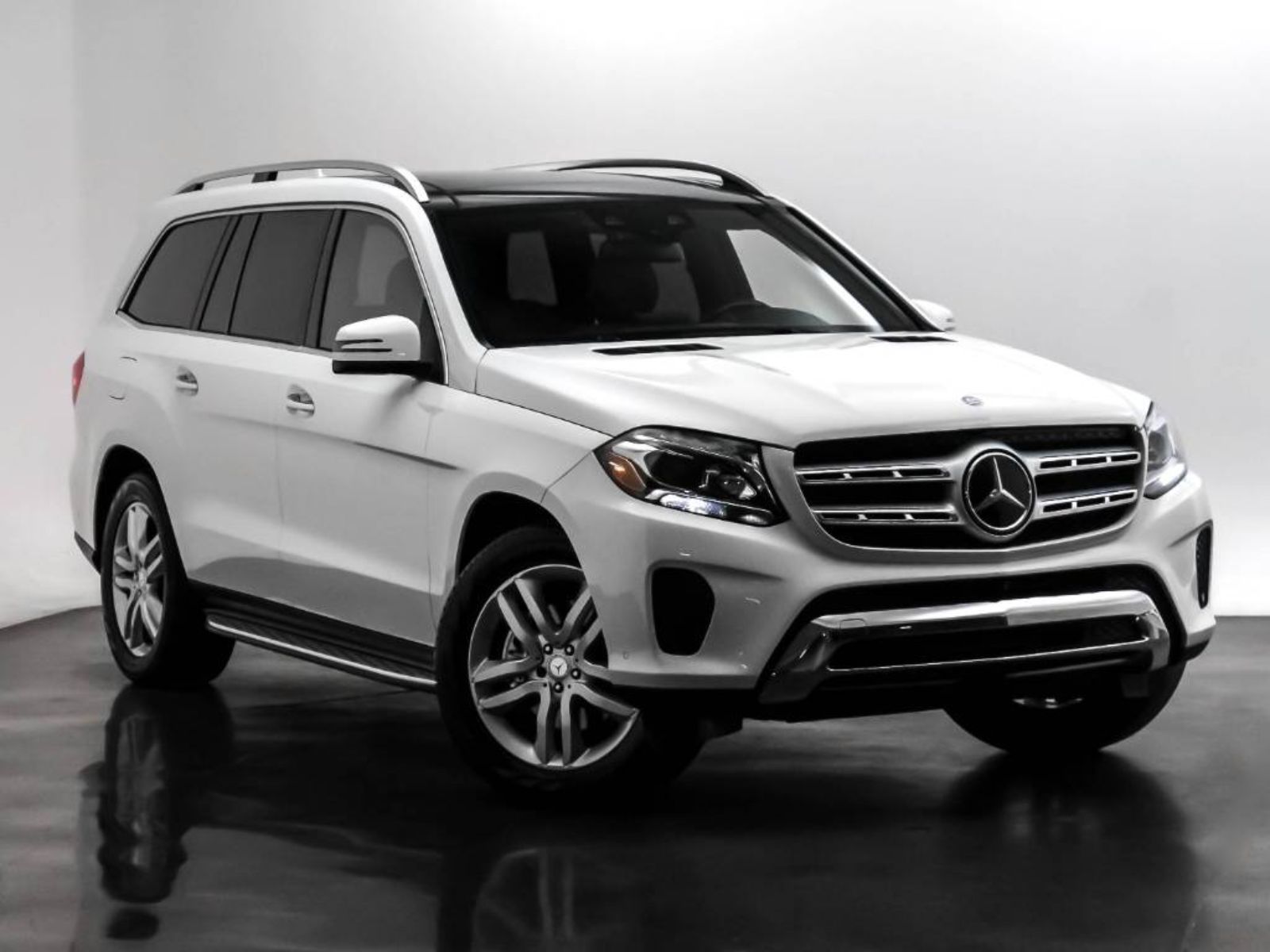 Certified Pre Owned 2017 Mercedes Benz Gls Gls 450 4matic