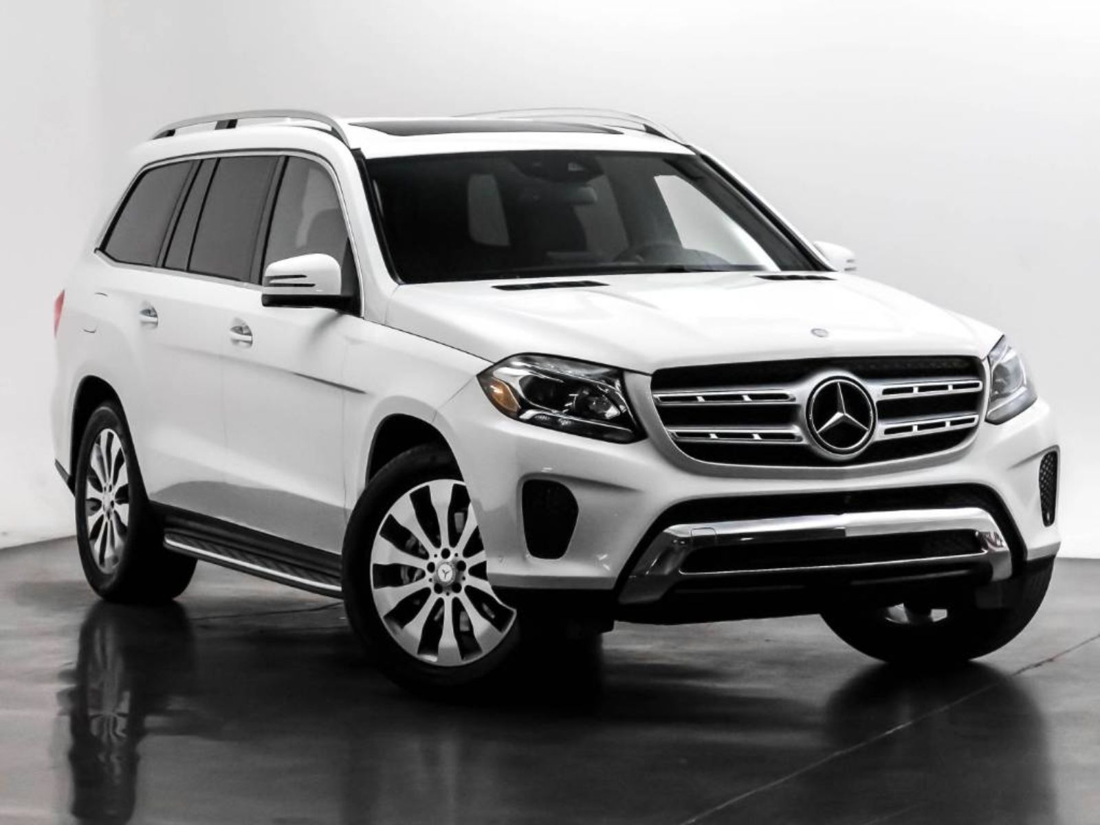 Certified Pre Owned 2017 Mercedes Benz Gls Gls 450 4matic