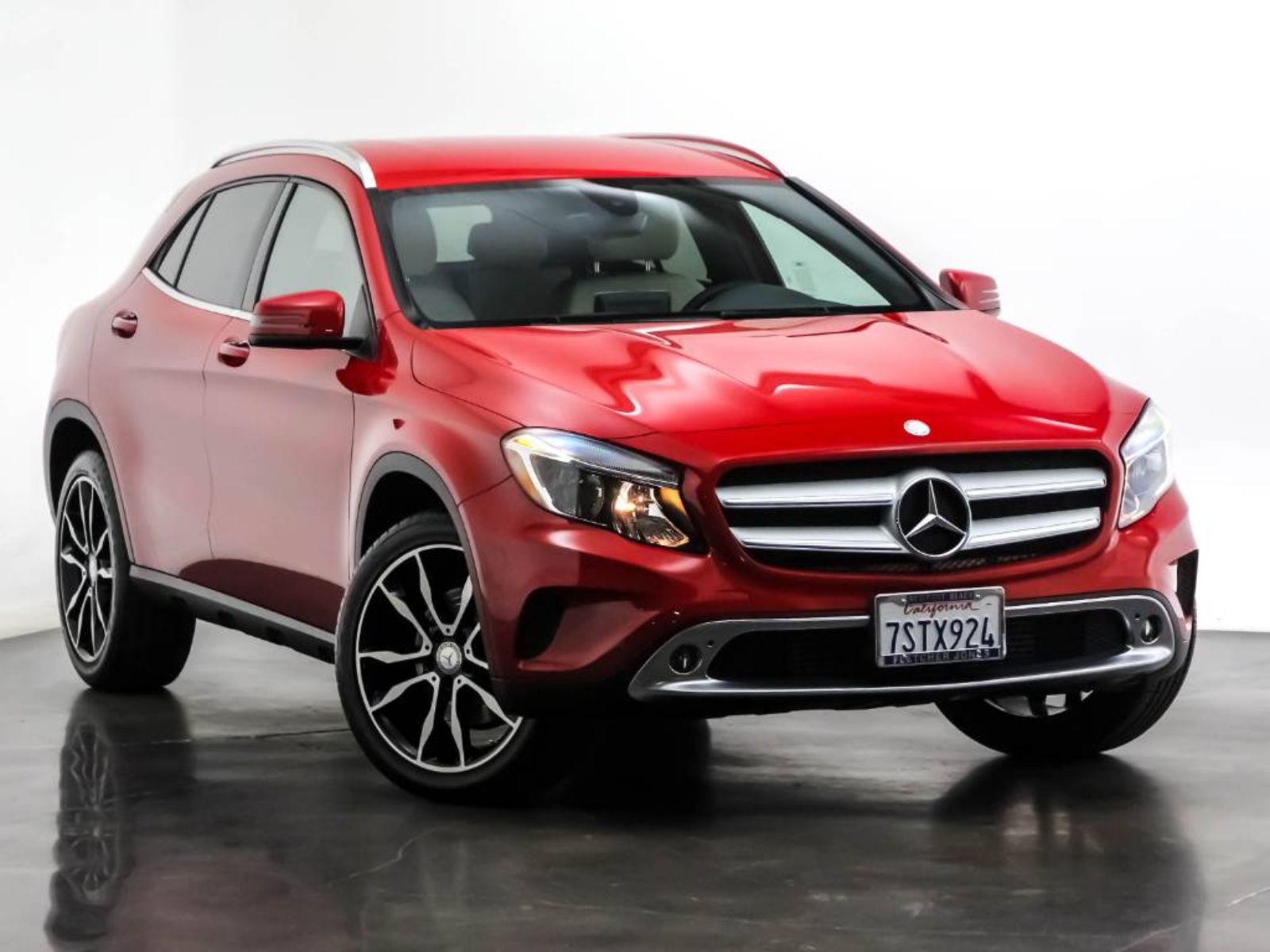 Pre Owned 2016 Mercedes Benz Gla Gla 250 4matic